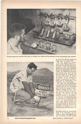 Encuentran agua en el desierto - Octubre 1957