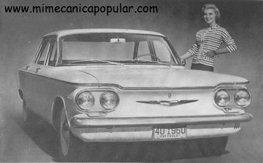 EL CORVAIR De Estilo Audaz -A pesar del motor trasero, su apariencia es corriente. El único modelo que se produce ahora es el sedán de cuatro pruertas