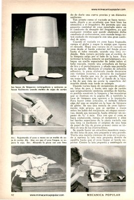 Útiles Objetos de Yeso - Abril 1960