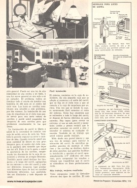 Decorando con luces - Diciembre 1976
