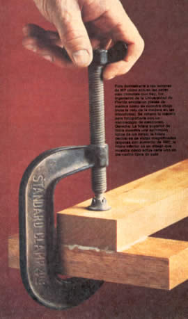 Para demostrarle a los lectores de MP cómo actúan las colas más comunes que hay, los ingenieros de la Universidad de Florida encolaron piezas de madera como se muestra arriba (note la veta de la madera en las microfotos). Se rebanó la para fotografiarla con un microscopio de electrones. Abajo: La hilera superior de las fotos muestra una aplicación típica de las colas; la hilera central es de vistas magnificadas (algunas con aumento de 400); la hilera inferior es un dibujo que muestra cómo actúa uno de los cuatro tipos de cola