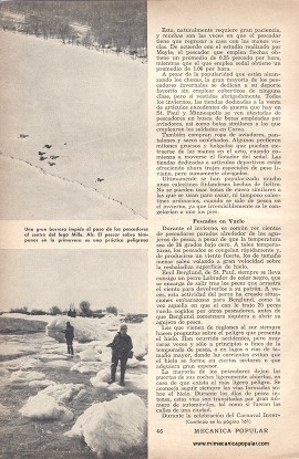 La Pesca es Mejor en el Invierno - Marzo 1956